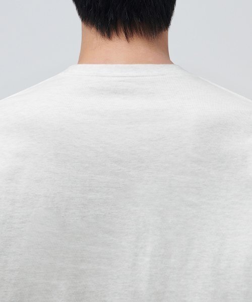 MUSINSA STANDARD（ムシンサスタンダード）の「ベーシッククルーネックTシャツ[オートミール]（Tシャツ/カットソー・メンズ・その他・XXX-LARGE/SMALL/MEDIUM/LARGE/X-LARGE/XX-LARGE）」の4枚目の写真