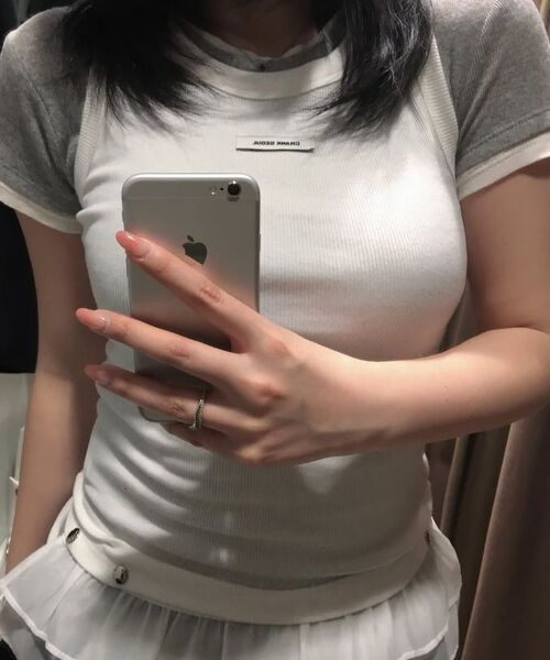 CRANK(クランク)の「フリルスナップスリーブレス_ホワイト(Tシャツ/カットソー・レディース・ホワイト・FREE)」の2枚目の写真