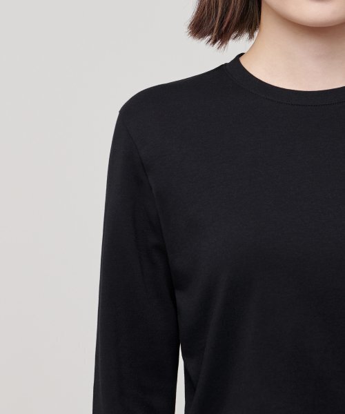 MUSINSA STANDARD WOMAN（ムシンサスタンダードウーマン）の「ウィメンズクルーネッククロップ長袖Tシャツ[ブラック]（Tシャツ/カットソー・レディース・その他・SMALL/MEDIUM/LARGE/X-SMALL）」の5枚目の写真