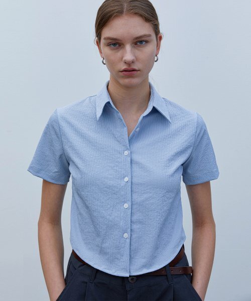 TRIP LE SENS(トリップ ル センス)の「ウィメンズクロップオールデイクリンクルシャツ_Navy(シャツ/ブラウス・レディース・その他・SMALL/MEDIUM)」の3枚目の写真