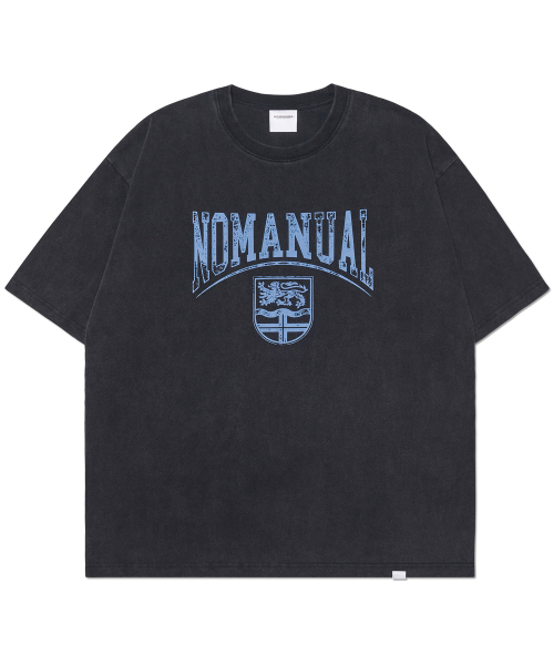 NOMANUAL(NOMANUAL)の「EMBLEM WASHED T-SHIRT - WASHED BLACK(Tシャツ/カットソー・レディース・その他・X-LARGE/SMALL/MEDIUM/LARGE)」の1枚目の写真