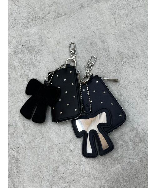 EMODA(エモダ)の「スタッズカードケースミラー(カードケース・レディース・ブラック/ネイビー/ブラウン・FREE)」の4枚目の写真