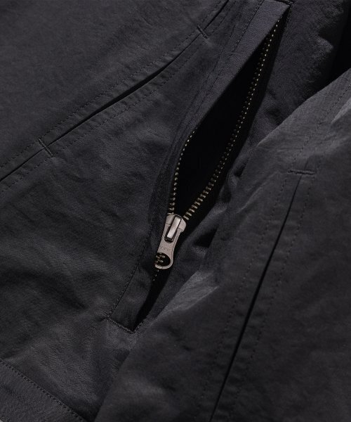 MASSNOUN(マスノウン)の「ストレインメッシュアップインバーテッドジャケットMFTJK003-BK(ナイロンジャケット・レディース・その他・LARGE/MEDIUM)」の7枚目の写真