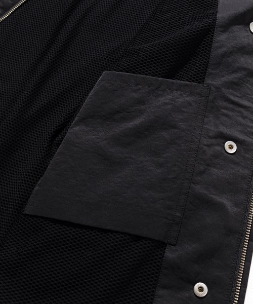 MASSNOUN(マスノウン)の「ストレインメッシュアップインバーテッドジャケットMFTJK003-BK(ナイロンジャケット・レディース・その他・LARGE/MEDIUM)」の10枚目の写真