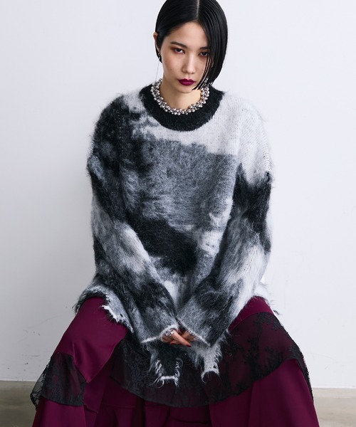 MONOe（モノエ）の「ニュアンス柄ダメージシャギーオーバーニット/ユニセックス（ニット/セーター・レディース・ブラック/レッド/グリーン・FREE）」の14枚目の写真