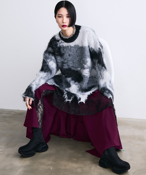 MONOe（モノエ）の「ニュアンス柄ダメージシャギーオーバーニット/ユニセックス（ニット/セーター・レディース・ブラック/レッド/グリーン・FREE）」の19枚目の写真