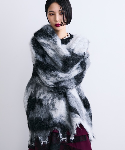 MONOe（モノエ）の「ニュアンス柄ダメージシャギーオーバーニット/ユニセックス（ニット/セーター・レディース・ブラック/レッド/グリーン・FREE）」の17枚目の写真