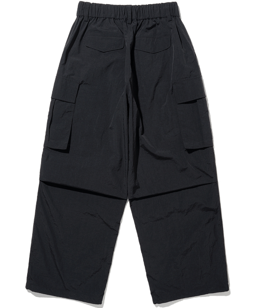 NOT4NERD(ノットフォーナード)の「Parachute Nylon Cargo Pants - Black(スウェットパンツ・レディース・その他・LARGE/MEDIUM/X-LARGE/SMALL)」の3枚目の写真