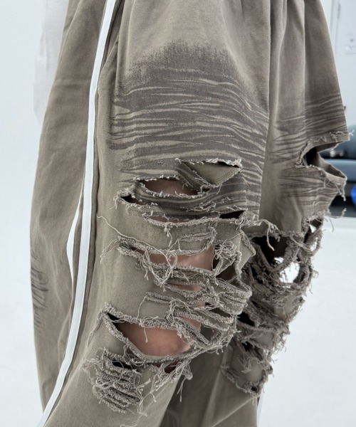 .KOM(ドットコム)の「A'GEM/9 × .kom 『.KOM/ドットケーオーエム』Destroy Track Pants/デストロイトラックパンツ(スウェットパンツ・レディース・ブラック/ブラウン・FREE)」の5枚目の写真