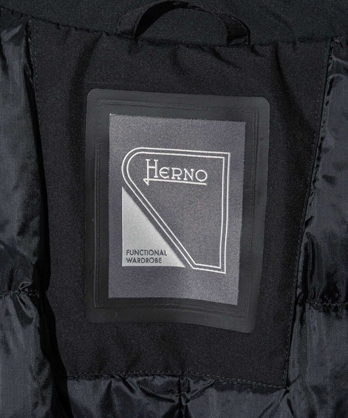HERNO(ヘルノ)の「HERNO 2 LAYER PROMETEO BALMACAAN DOWN COAT ヘルノ 2レイヤー プロメテオ ステンカラー ダウンコート(ダウンジャケット/コート・メンズ・ブラック・50/46)」の16枚目の写真