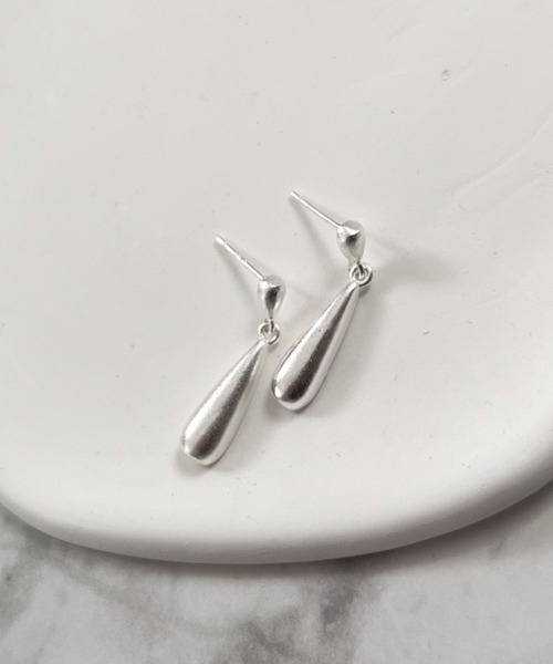 yu-ka(ユーカ)の「YU-KA:ドロップピアス drop pierce(ピアス(両耳用)・レディース・シルバー・FREE)」の4枚目の写真