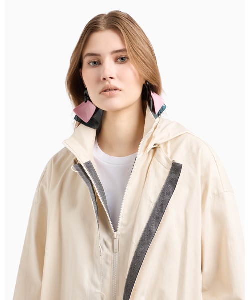 EMPORIO ARMANI(エンポリオアルマーニ)の「【エンポリオ アルマーニ】3-in-1ブルゾン ピマギャバジン(ブルゾン・レディース・ホワイト系・36/38/40/42/44)」の4枚目の写真