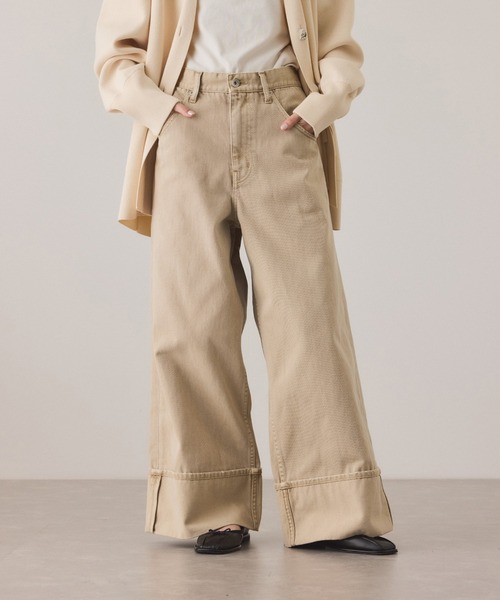 ADAM ET ROPE'(アダムエロペ)の「ターンナップアジャストデニム(デニムパンツ・レディース・ブルー/ベージュ・36/38)」の2枚目の写真