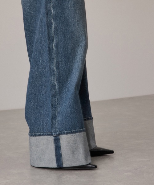 ADAM ET ROPE'(アダムエロペ)の「ターンナップアジャストデニム(デニムパンツ・レディース・ブルー/ベージュ・36/38)」の14枚目の写真
