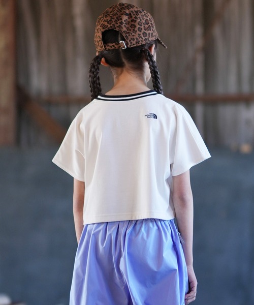 THE NORTH FACE(ザノースフェイス)の「THE NORTH FACE ザ・ノース・フェイス ワイドシルエット ショート Tシャツ NTJ32603(Tシャツ/カットソー・キッズ・オフホワイト/グレー×サックスブルー/ブラック・160cm/150cm/140cm/130cm)」の9枚目の写真