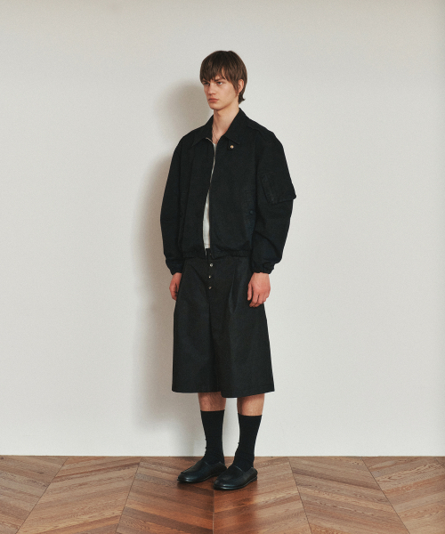 HEUTE(ホイテ)の「NIC VINTAGE WASHED JUMPER (BLACK)(ブルゾン・メンズ・ブラック・M/L)」の3枚目の写真