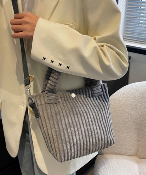 SallyLunn(サリーラン)の「コーデュロイ2wayショルダーバッグ(ショルダーバッグ・レディース・アイボリー/グレー/ベージュ/ブラック・FREE)」の4枚目の写真