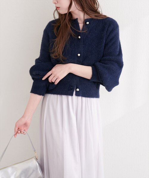 natural couture（ナチュラルクチュール）の「ころりん釦クルーネックシャギーカーディガン（カーディガン/ボレロ・レディース・ネイビー/ピンク/アイボリー/グレイッシュベージュ/サックスブルー/チャコールグレー・FREE）」の13枚目の写真