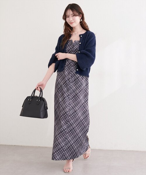 natural couture（ナチュラルクチュール）の「ころりん釦クルーネックシャギーカーディガン（カーディガン/ボレロ・レディース・ネイビー/ピンク/アイボリー/グレイッシュベージュ/サックスブルー/チャコールグレー・FREE）」の8枚目の写真