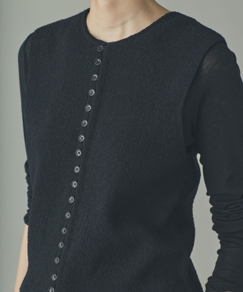 Curensology（カレンソロジー）の「Curensology(カレンソロジー)/2WAYフリゼニットベスト（ベスト・レディース・オフホワイト/ブラック・FREE）」の17枚目の写真