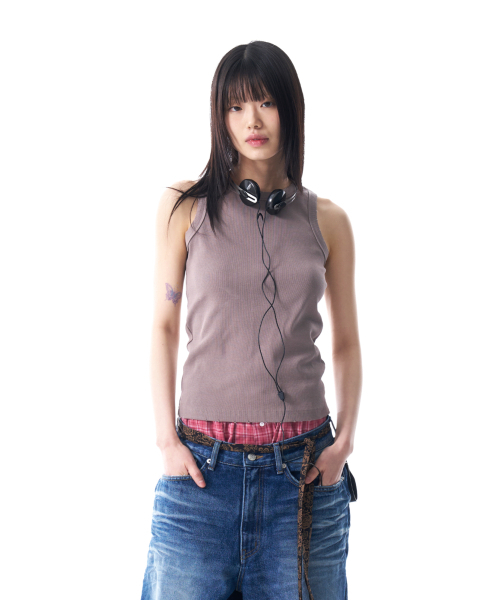 AAKAM(アーカム)の「Distressed Logo Sleeveless (Brown)(Tシャツ/カットソー・レディース・その他・1/2)」の3枚目の写真