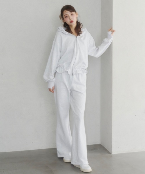 Lallana(ララーナ)の「Lame coco frill straight sweatpants/ラメココフリルストレートスウェットパンツ(その他パンツ・レディース・グレー/ブラック・SMALL/FREE)」の17枚目の写真