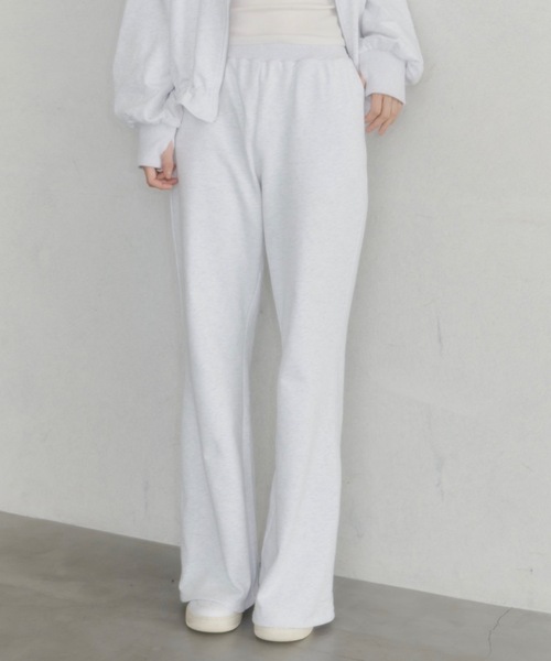 Lallana(ララーナ)の「Lame coco frill straight sweatpants/ラメココフリルストレートスウェットパンツ(その他パンツ・レディース・グレー/ブラック・SMALL/FREE)」の19枚目の写真