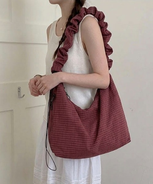 Teem Store(チームストア)の「【新色追加!】【大容量/A4対応◎/PC収納◎】【ユニセックス】斜めがけチェック柄サイドポケットシャーリングビッグショルダーバッグ トラベルバッグ(ショルダーバッグ・レディース・ブラック/グレー/ブラウン/ライトブラウン/レッド・F)」の20枚目の写真