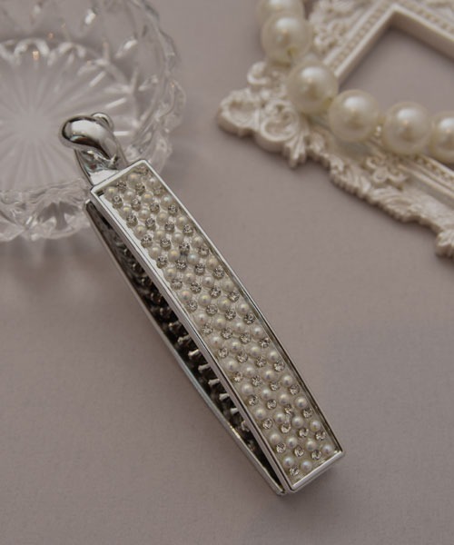 VIBGYOR Women（ヴィブジョー　ウィメン）の「【resonance】キラキラ メタル バナナクリップ【オケージョン】（バレッタ/ヘアクリップ・レディース・ゴールド系1/シルバー・FREE）」の5枚目の写真