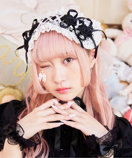 BODYLINE(ボディライン)の「レースアップ2連薔薇ヘッドドレス(その他ヘアアクセサリー・レディース・ブラック×ホワイト/ピンク/レッド/オフホワイト/ブラック/サックスブルー・FREE)」の7枚目の写真
