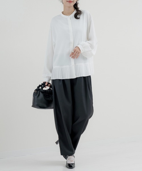 refinedworks（リファインドワークス）の「【refinedworks】裾プリーツ が印象的な バンドカラーブラウス！（シャツ/ブラウス・レディース・ホワイト/ブラック・FREE）」の12枚目の写真