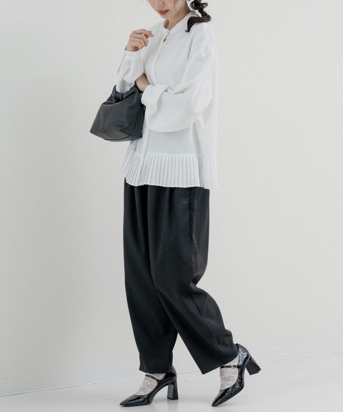 refinedworks（リファインドワークス）の「【refinedworks】裾プリーツ が印象的な バンドカラーブラウス！（シャツ/ブラウス・レディース・ホワイト/ブラック・FREE）」の16枚目の写真