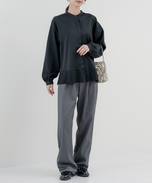 refinedworks（リファインドワークス）の「【refinedworks】裾プリーツ が印象的な バンドカラーブラウス！（シャツ/ブラウス・レディース・ホワイト/ブラック・FREE）」の18枚目の写真