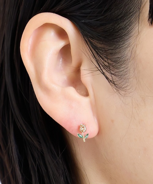 Zoule(ゾーラ)の「Zoule ゾーラ:FLOWER LETTER SERIES jewel flower letter1 花言葉 チューリップ スズラン ピアス(ピアス(両耳用)・レディース・レッド/ホワイト・FREE)」の6枚目の写真