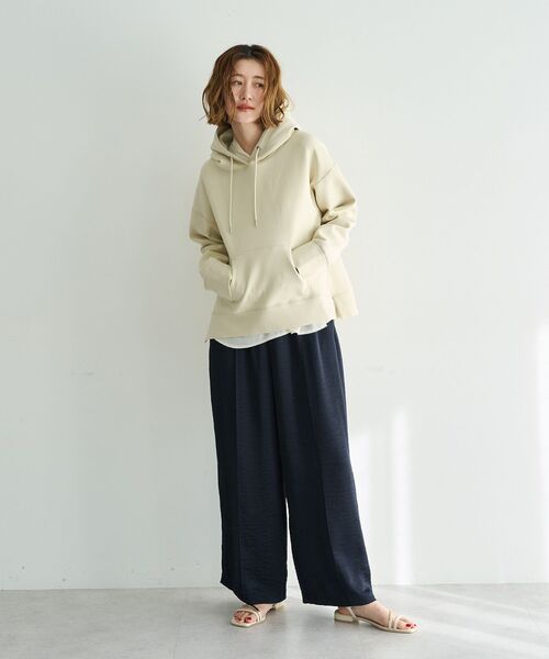 Editt by YECCA VECCA(エディットバイイェッカヴェッカ)の「ヴィンテージサテンイージーパンツ(その他パンツ・レディース・ベージュ/ネイビー/ライトグレー・FREE)」の10枚目の写真