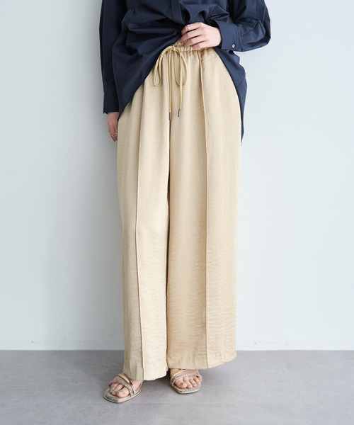 Editt by YECCA VECCA(エディットバイイェッカヴェッカ)の「ヴィンテージサテンイージーパンツ(その他パンツ・レディース・ベージュ/ネイビー/ライトグレー・FREE)」の3枚目の写真