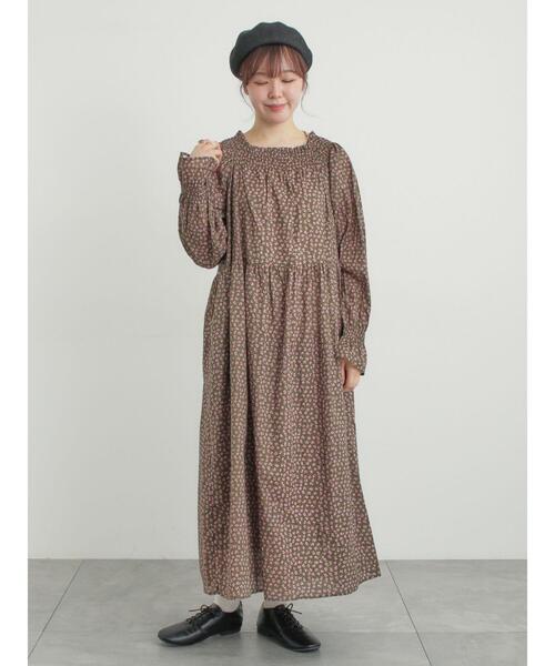 Samansa Mos2（サマンサ モスモス）の「花柄シャーリングワンピース（ワンピース・レディース・ブラック/カーキ/イエロー・M/S）」の2枚目の写真