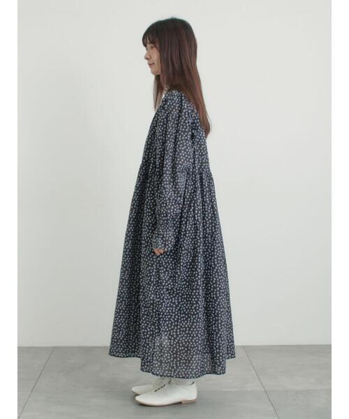 Samansa Mos2（サマンサ モスモス）の「花柄シャーリングワンピース（ワンピース・レディース・ブラック/カーキ/イエロー・M/S）」の12枚目の写真