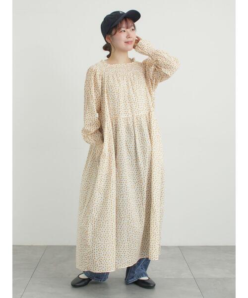 Samansa Mos2（サマンサ モスモス）の「花柄シャーリングワンピース（ワンピース・レディース・ブラック/カーキ/イエロー・M/S）」の5枚目の写真