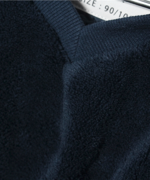 CIAOPANIC TYPY(チャオパニックティピー)の「シャギーフリースVネックプルオーバー(スウェット・キッズ・オリーブ/アイボリー/ネイビー・125/105/135/115/95)」の8枚目の写真