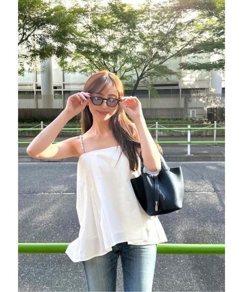 LUDICRUM(ルーディクルム)の「Multi strap tack camisole(キャミソール・レディース・ライトピンク/ブラック/オフホワイト・FREE)」の4枚目の写真