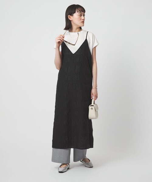 green label relaxing（グリーンレーベルリラクシング）の「シアー クロス ステッチ ワンピース（ワンピース・レディース・オフホワイト/ブラック・FREE）」の11枚目の写真