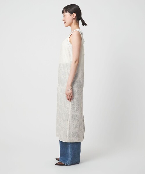 green label relaxing（グリーンレーベルリラクシング）の「シアー クロス ステッチ ワンピース（ワンピース・レディース・オフホワイト/ブラック・FREE）」の13枚目の写真