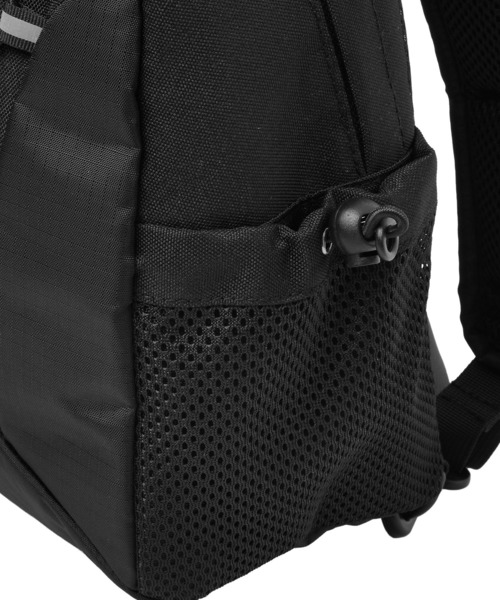 X-girl（エックスガール）の「BUNGEE CORD 2WAY MINI DAYPACK（バックパック/リュック・レディース・ブラック/レッド・ONE SIZE）」の3枚目の写真