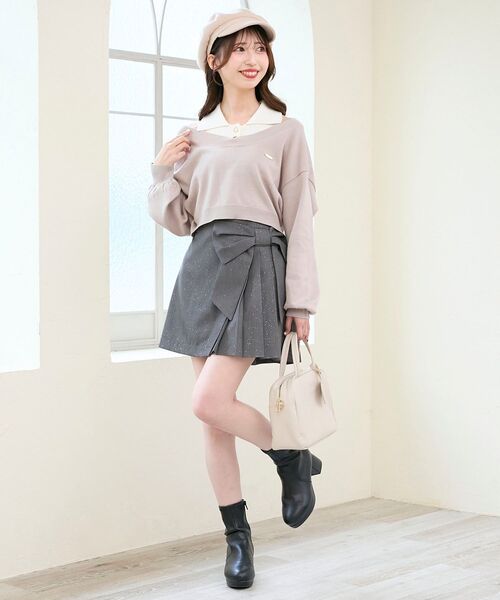 MAJESTIC LEGON(マジェスティックレゴン)の「襟付ノースリニットセットオフショルニット(ニット/セーター・レディース・ピンクベージュ/チャコールグレー/ライトグレー・MEDIUM)」の4枚目の写真
