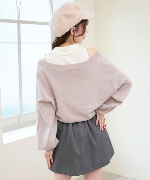 MAJESTIC LEGON(マジェスティックレゴン)の「襟付ノースリニットセットオフショルニット(ニット/セーター・レディース・ピンクベージュ/チャコールグレー/ライトグレー・MEDIUM)」の9枚目の写真