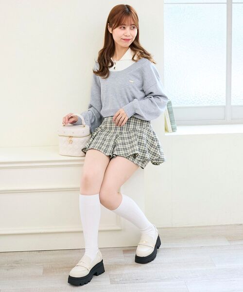 MAJESTIC LEGON(マジェスティックレゴン)の「襟付ノースリニットセットオフショルニット(ニット/セーター・レディース・ピンクベージュ/チャコールグレー/ライトグレー・MEDIUM)」の11枚目の写真