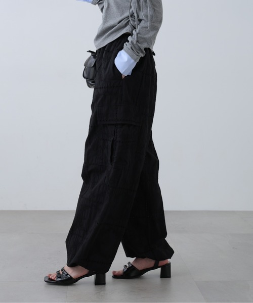 FREE'S MART（フリーズマート）の「◆レースカーゴパンツ（カーゴパンツ・レディース・ブラック/ホワイト・MEDIUM/SMALL）」の4枚目の写真