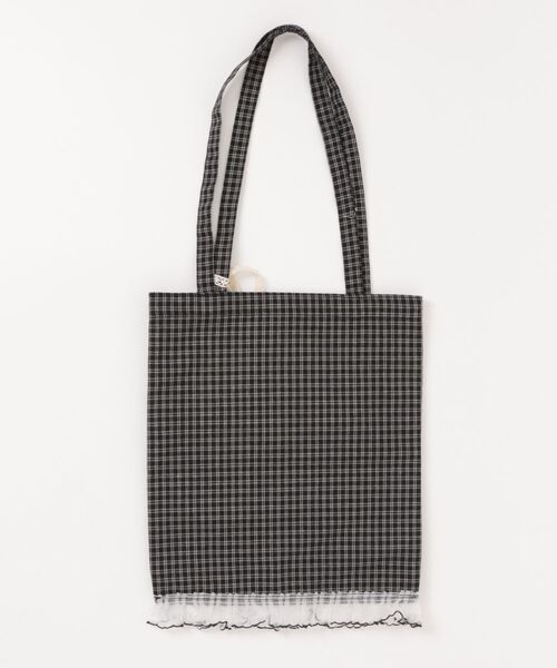 VIBGYOR Women(ヴィブジョー ウィメン)の「【urge select】チェック柄 フリル トートバッグ【A4サイズ収納可能】(トートバッグ・レディース・ブラック系・FREE)」の2枚目の写真
