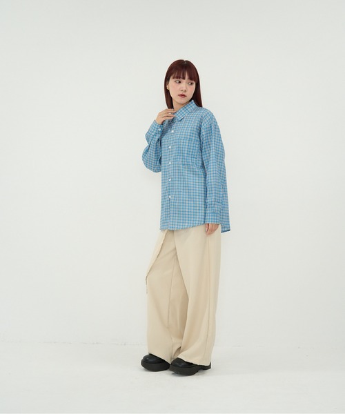 Uenui（ウニュイ）の「配色チェック・ゆるシルエット長袖シャツ（シャツ/ブラウス・レディース・ブルー・FREE）」の12枚目の写真